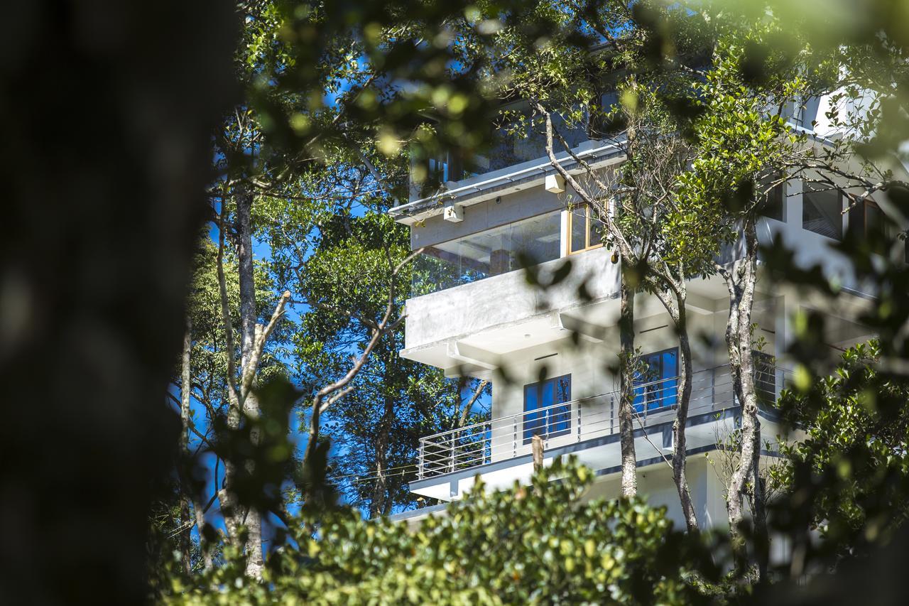 Hostess Thekkady Hotel Exterior photo