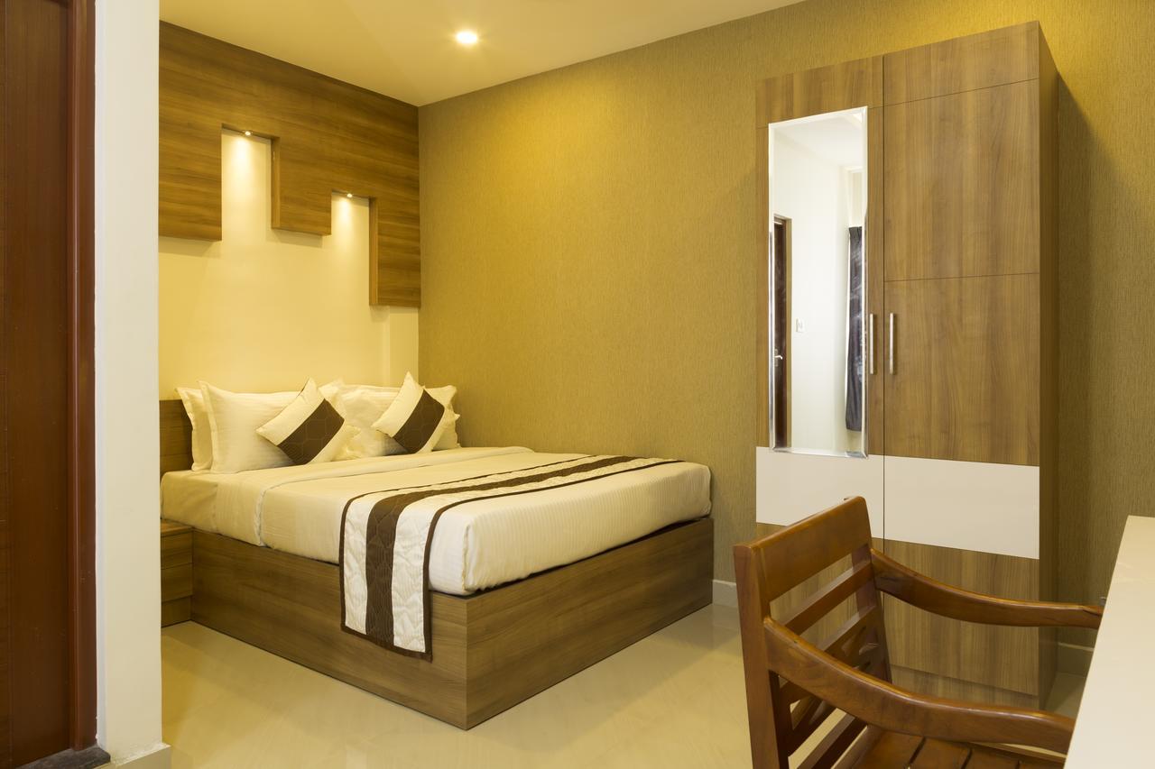 Hostess Thekkady Hotel Exterior photo