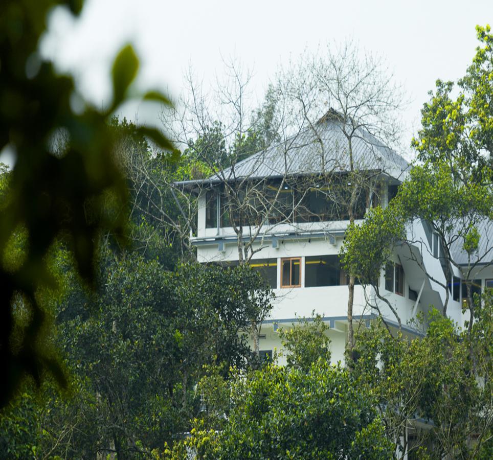 Hostess Thekkady Hotel Exterior photo