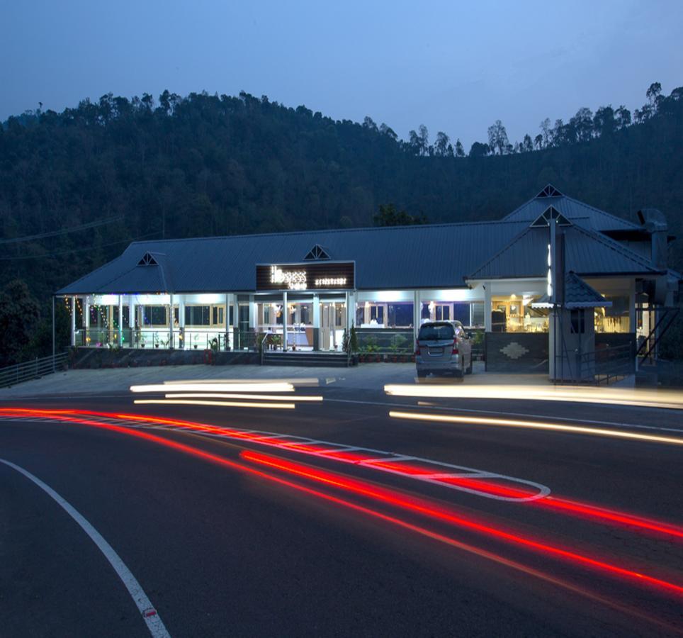 Hostess Thekkady Hotel Exterior photo